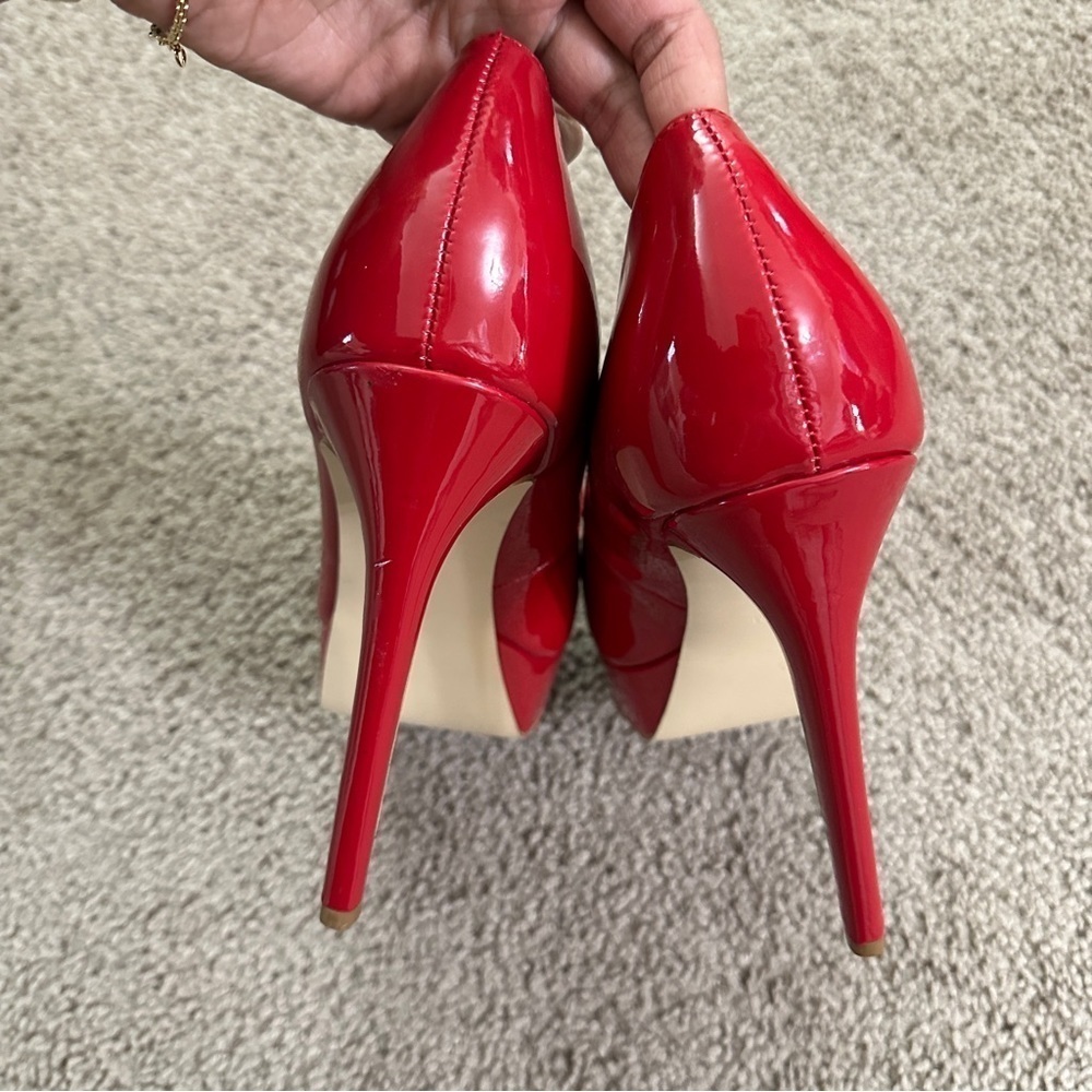 Guess Women’s Cacei Peep Toe Platform Pumps Stiletto Heels in Bright Red sz 10M - Picture 13 of 15